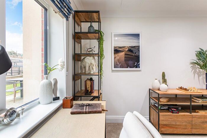 2 Bedroom Apartment For Sale In Grove Road, Wantage, OX12