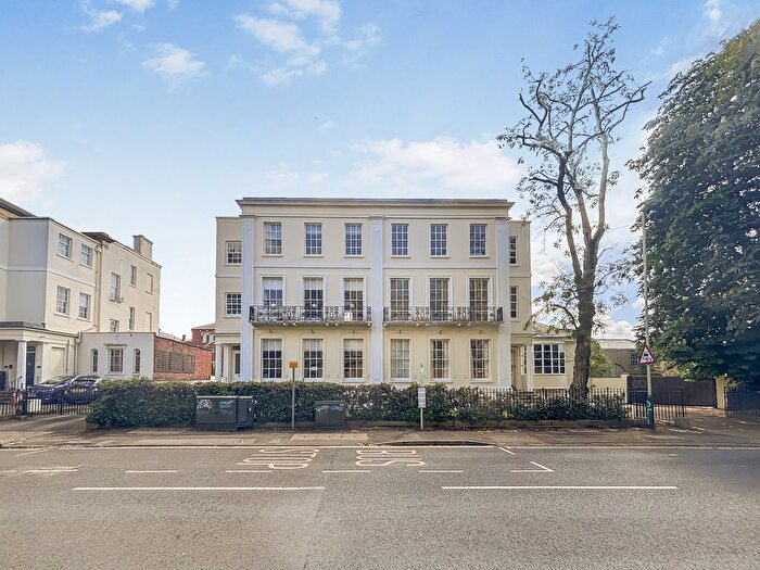 2 Bedroom Flat To Rent In St. James Square, Cheltenham, GL50