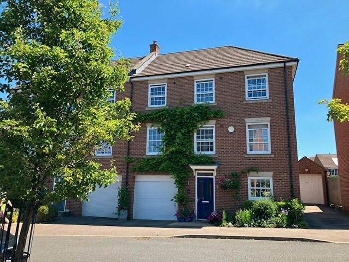 5 Bedroom House To Rent In Sturdy Lane, Woburn Sands, Milton Keynes, MK17