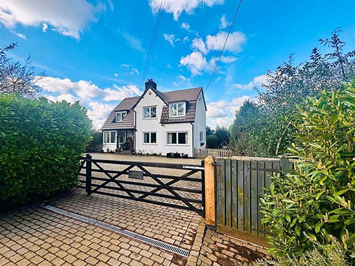 4 Bedroom Detached House For Sale In Lower Icknield Way, Buckland, Aylesbury, HP22