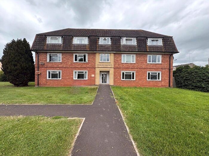 2 Bedroom Apartment For Sale In Frederick Court, Wells, BA5