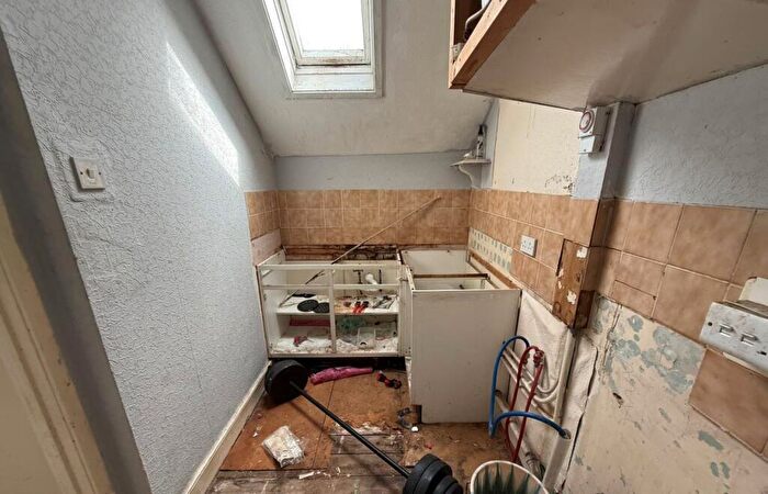 1 Bedroom Flat For Sale In Flat, Hainault Avenue, Westcliff-on-Sea, Southend-on-Sea, SS0