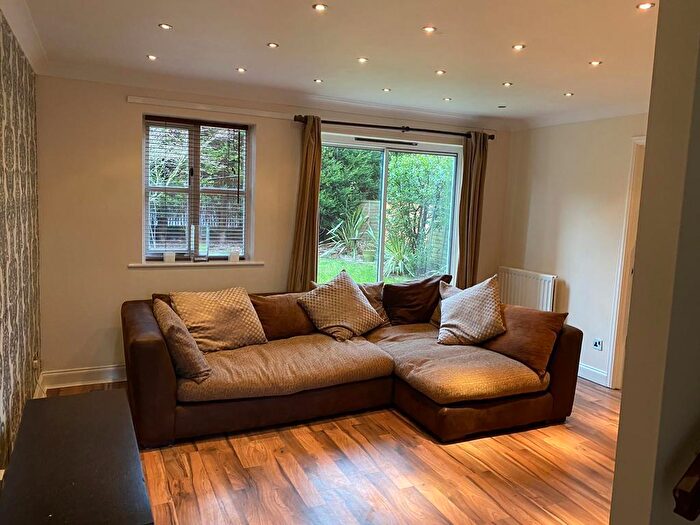 2 Bedroom Flat To Rent In The Firs, Gosforth, Newcastle Upon Tyne, NE3