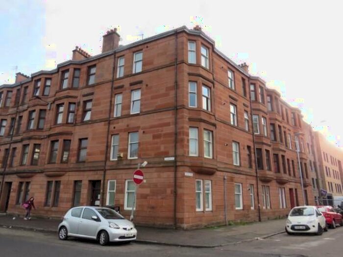 1 Bedroom Flat To Rent In Calder Street, Govanhill, G42