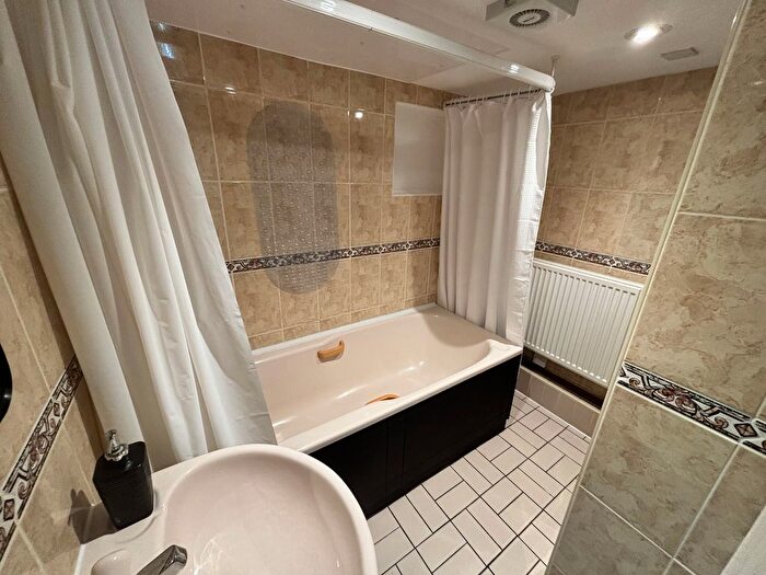 Studio To Rent In Bitton Park Road, Teignmouth, TQ14