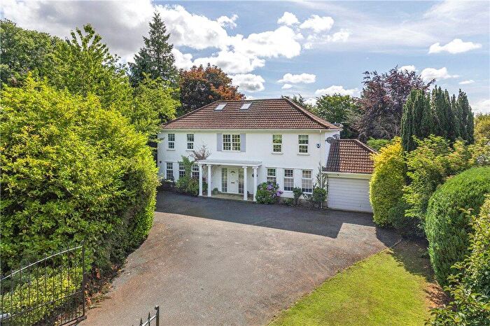 4 Bedroom Detached House For Sale In Thorpe Lane, Guiseley, Leeds, West Yorkshire, LS20