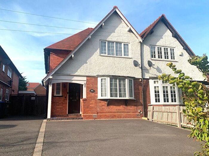 3 Bedroom Semi-Detached House For Sale In New Road, Henley-In-Arden, Warwickshire, B95