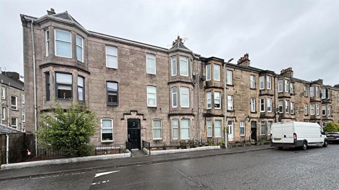 2 Bedroom Flat For Sale In Crosslet Road, Dumbarton, G82