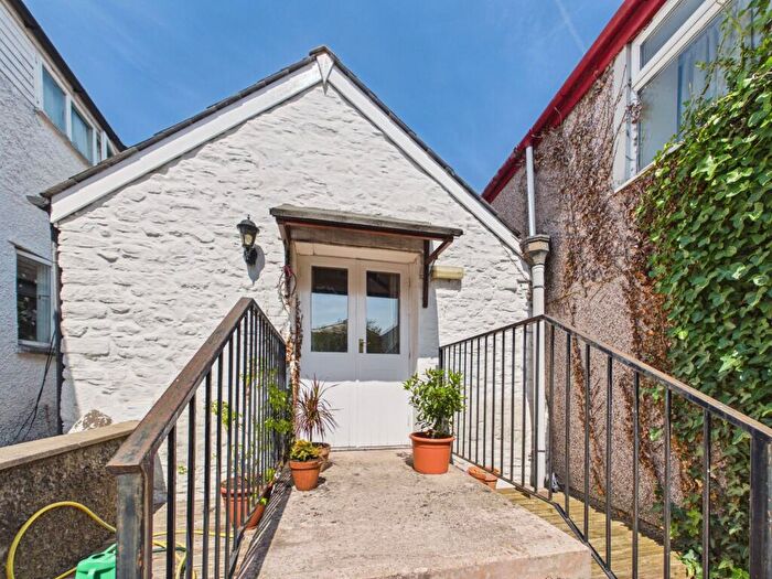 1 Bedroom Flat To Rent In Cross Street, Abergavenny, NP7