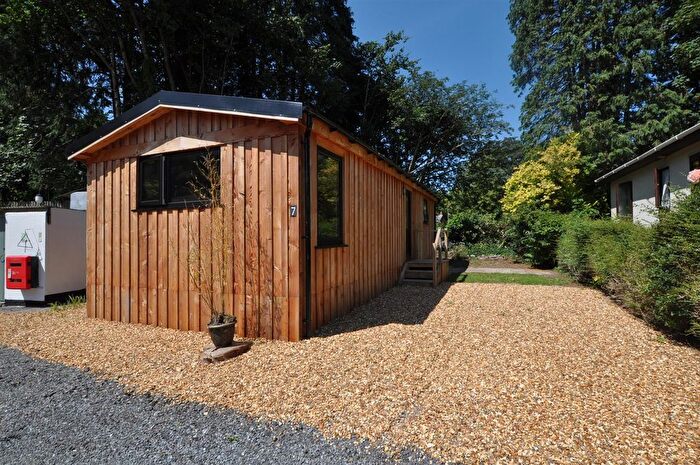 1 Bedroom Mobile/park Home For Sale In Grist Square, Laugharne, Carmarthen, SA33