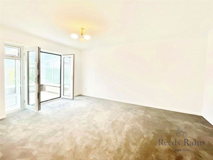 2 Bedroom Bungalow For Sale In Kidderminster Drive, Newcastle Upon Tyne, Tyne And Wear, NE5