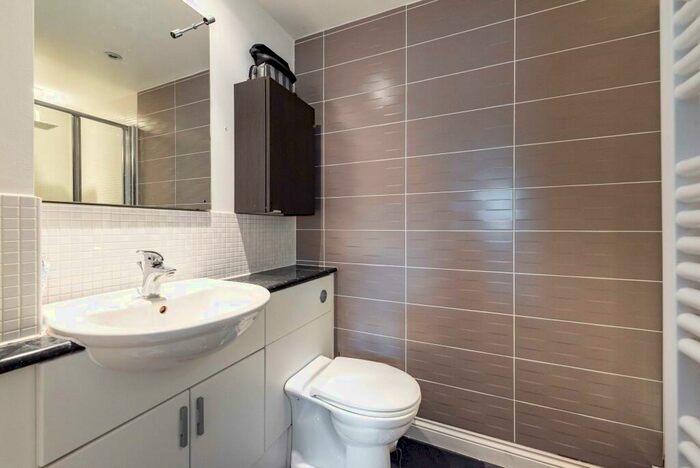 4 Bedroom Town House To Rent In Cavendish Walk, Epsom, KT19