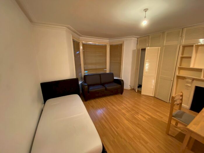 Studio To Rent In Chippenham Road, Maida Vale, W9