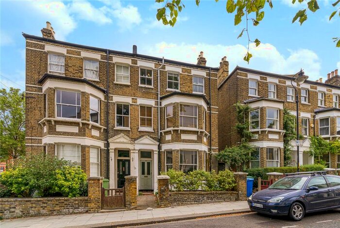 2 Bedroom Apartment To Rent In Champion Grove, Camberwell, London, SE5