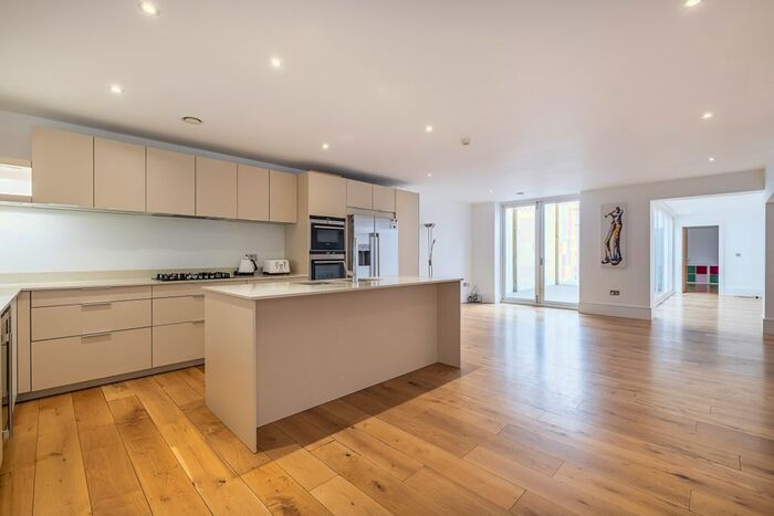 5 Bedroom Town House To Rent In Leopold Terrace, Dora Road, London, SW19