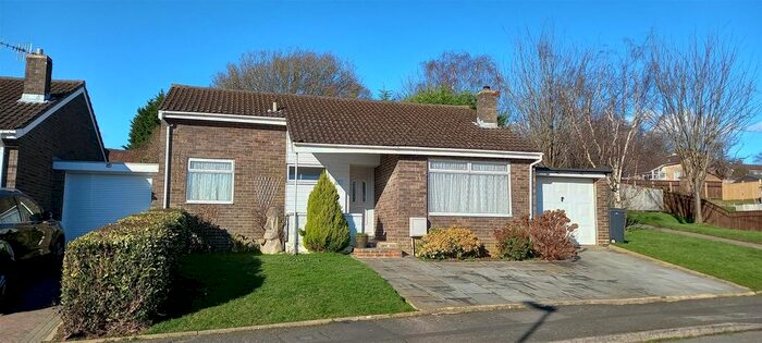 2 Bedroom Bungalow To Rent In Brading Close, Hastings, TN34