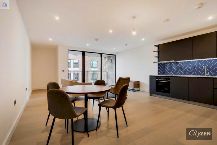 2 Bedroom Flat To Rent In Rosewood Building, Cremer Street, London, London, E2