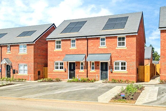 2 Bedroom Detached House For Sale In St Peters Place, Salisbury, Wiltshire, SP2