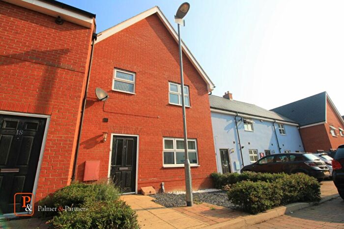 3 Bedroom Link Detached House To Rent In Peache Road, Colchester, Essex, CO1