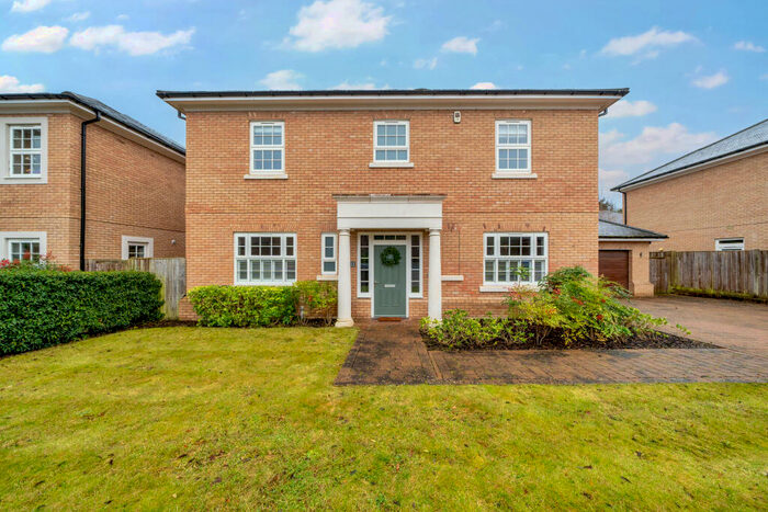 4 Bedroom Detached House To Rent In Grange Walk, Littlewick Green, Maidenhead, SL6