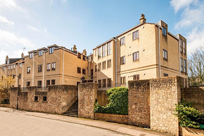 2 Bedroom Flat For Sale In Grove Street, Bath, BA2