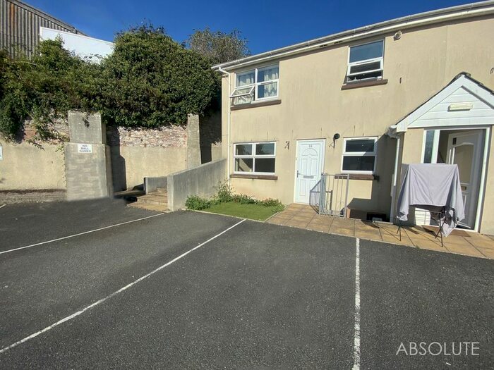2 Bedroom Flat To Rent In Castor Road, Albion Court Castor Road, TQ5