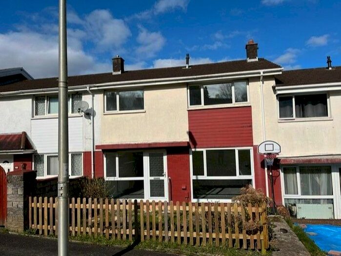 3 Bedroom Property To Rent In Wembley, Neath, SA11