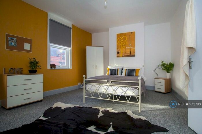 5 Bedroom Terraced House To Rent In Hinckley Road, Leicester, LE3