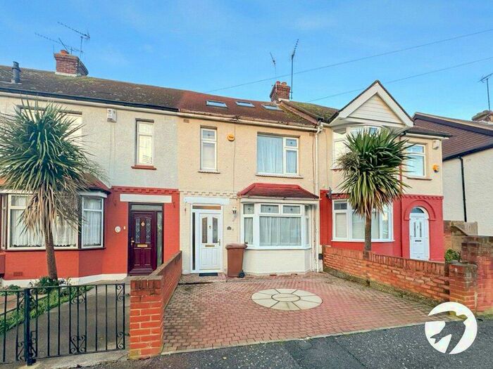 4 Bedroom Terraced House To Rent In Sunnymead Avenue, Gillingham, Kent, ME7