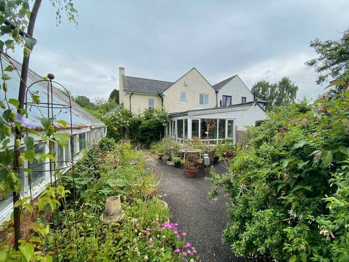 3 Bedroom Semi-Detached House For Sale In Llangenny Lane, Crickhowell, NP8