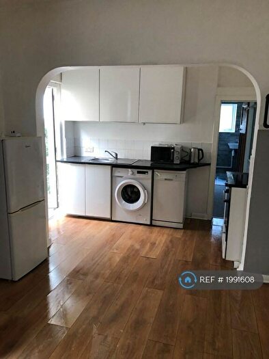1 Bedroom Flat To Rent In Western Place, Worthing, BN11