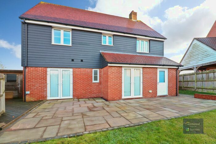 4 Bedroom Detached House To Rent In Ryeland Way, Bridgefield, Ashford, TN25
