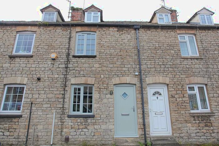 2 Bedroom Cottage To Rent In Corn Street, Witney, OX28