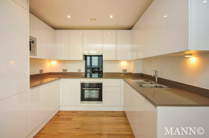 2 Bedroom Apartment To Rent In Sky View Tower, Stratford, E15