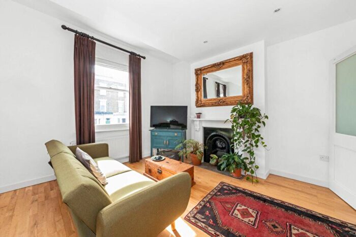 2 Bedroom Flat For Sale In Shakespeare Road, Herne Hill, London, SE24