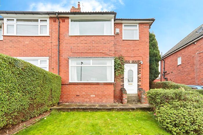 3 Bedroom Semi Detached House For Sale In Gotts Park Avenue, Leeds, LS12