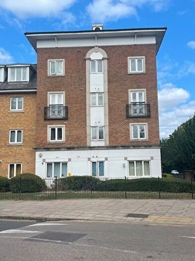2 Bedroom Flat To Rent In Forty Avenue, Wembley, HA9