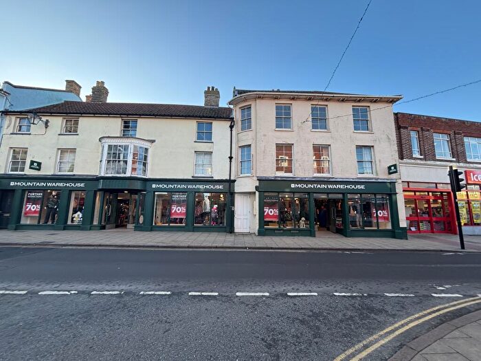 2 Bedroom Apartment To Rent In Church Street, Cromer, NR27