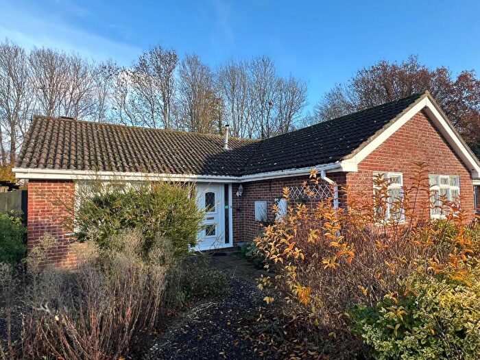 4 Bedroom Bungalow For Sale In The Warren, Holbury, Southampton, Hampshire, SO45