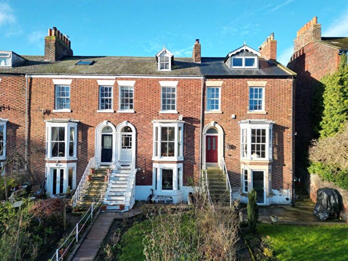 5 Bedroom Town House For Sale In Esk Terrace, Whitby, YO21