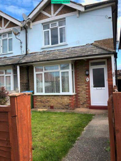 3 Bedroom Semi-Detached House To Rent In Mayfield Road, Bognor Regis, PO21