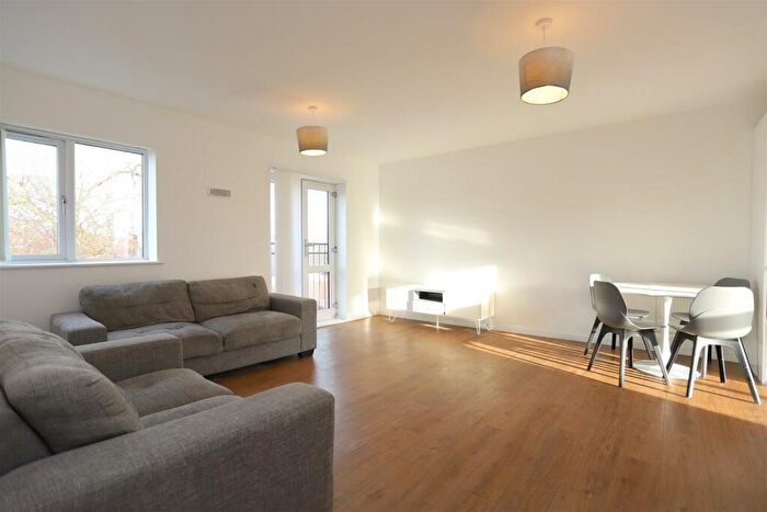 2 Bedroom Apartment To Rent In Lower Broughton Road, Salford, M7