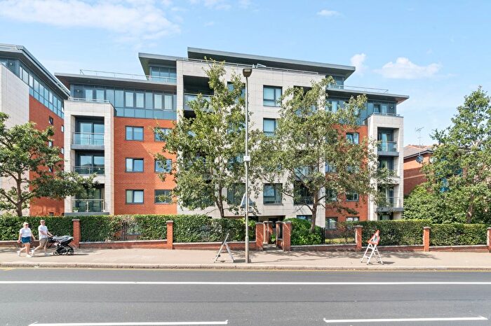 2 Bedroom Flat For Sale In Putney Hill, Putney Hill, SW15