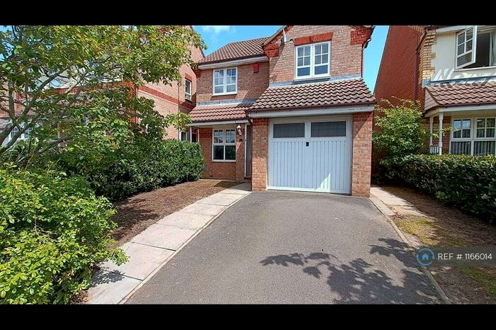 3 Bedroom Detached House To Rent In Wardle Place, Oldbrook, Milton Keynes, MK6
