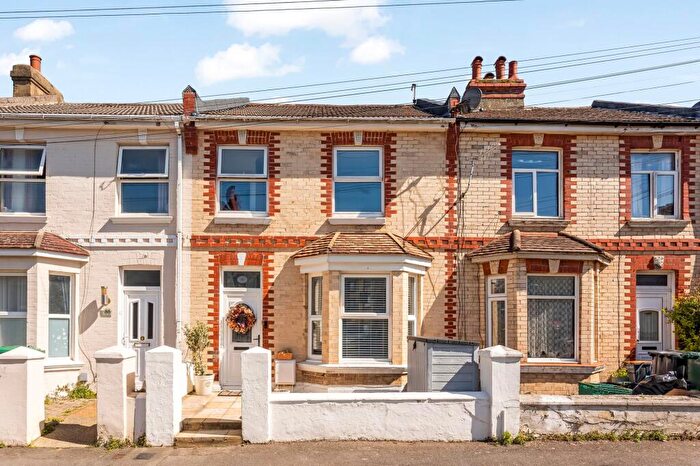 3 Bedroom Terraced House For Sale In Abinger Road, Portslade, BN41