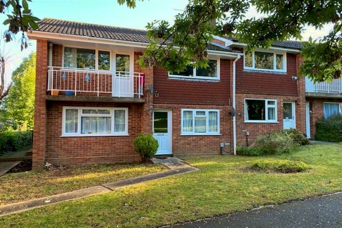 2 Bedroom Property To Rent In Brighton Hill, Basingstoke, RG22
