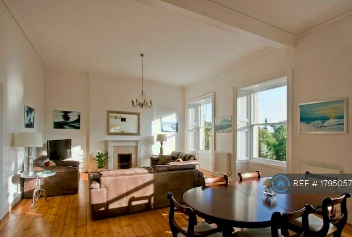 3 Bedroom Flat To Rent In Drummond Place, Edinburgh, EH3