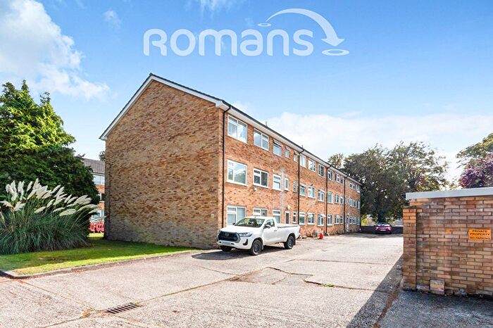 2 Bedroom Flat For Sale In Sylvia Close, Basingstoke, Hampshire, RG21