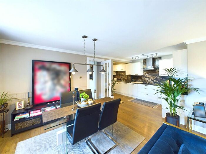 2 Bedroom Apartment To Rent In Slateford Road, Edinburgh, Midlothian, EH14