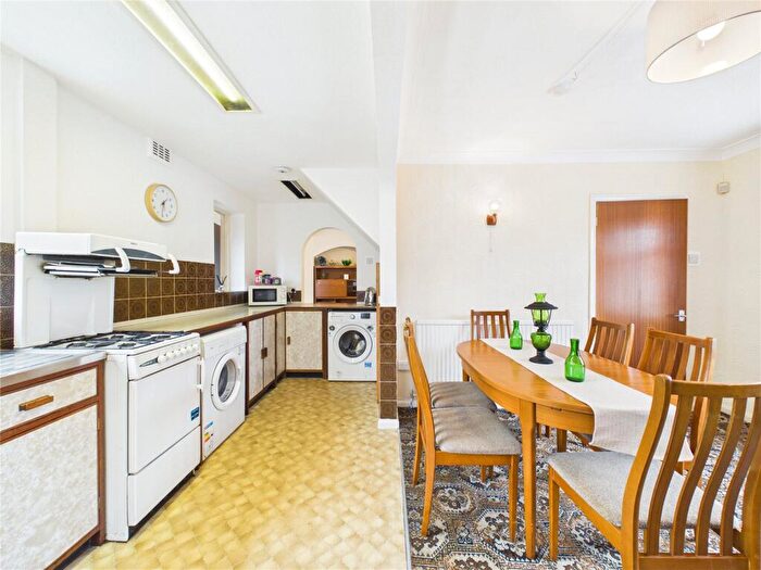 3 Bedroom Semi Detached House For Sale In Gores Marsh Road, Bristol, BS3